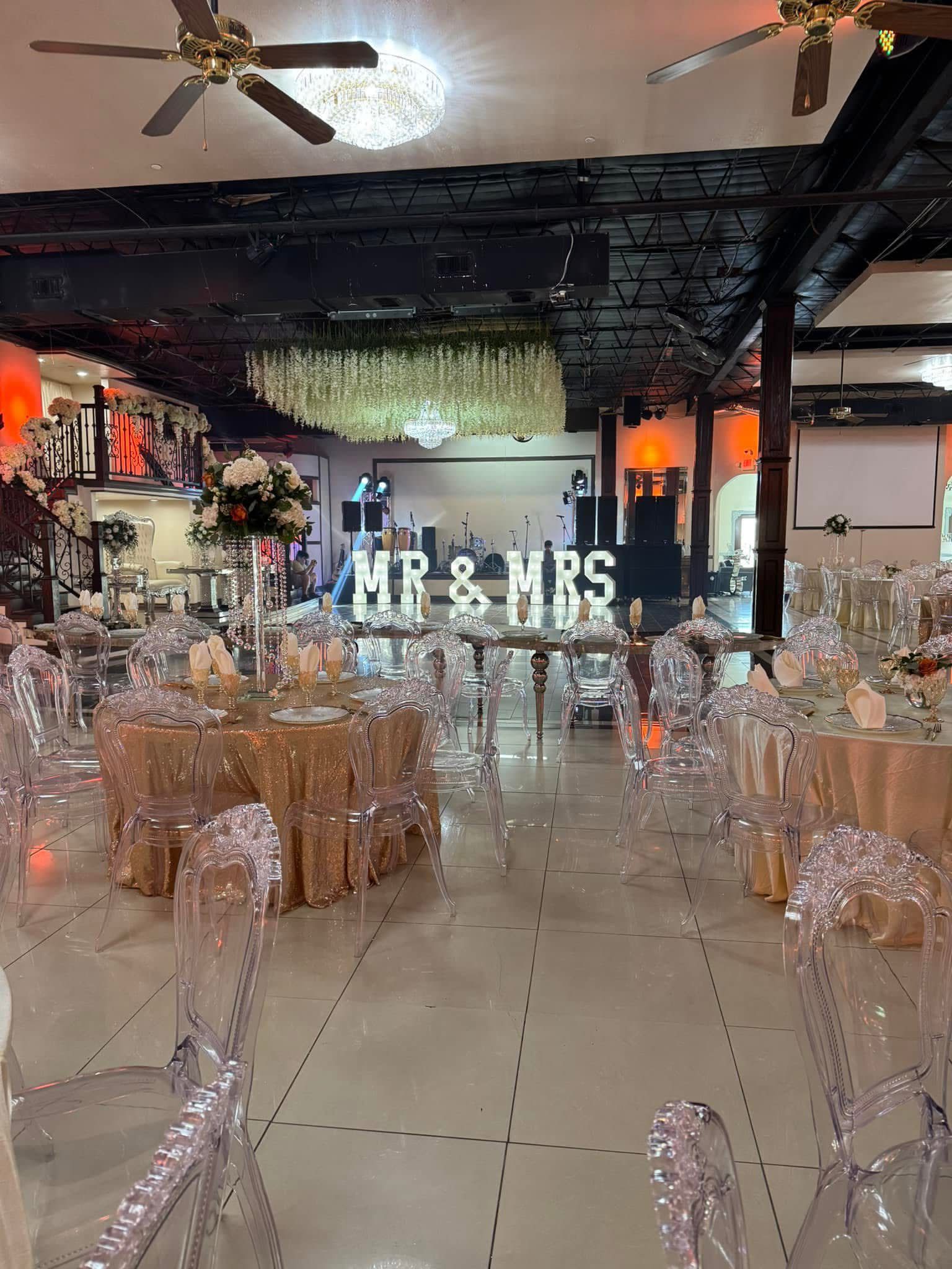 Luxurious Decor Elements